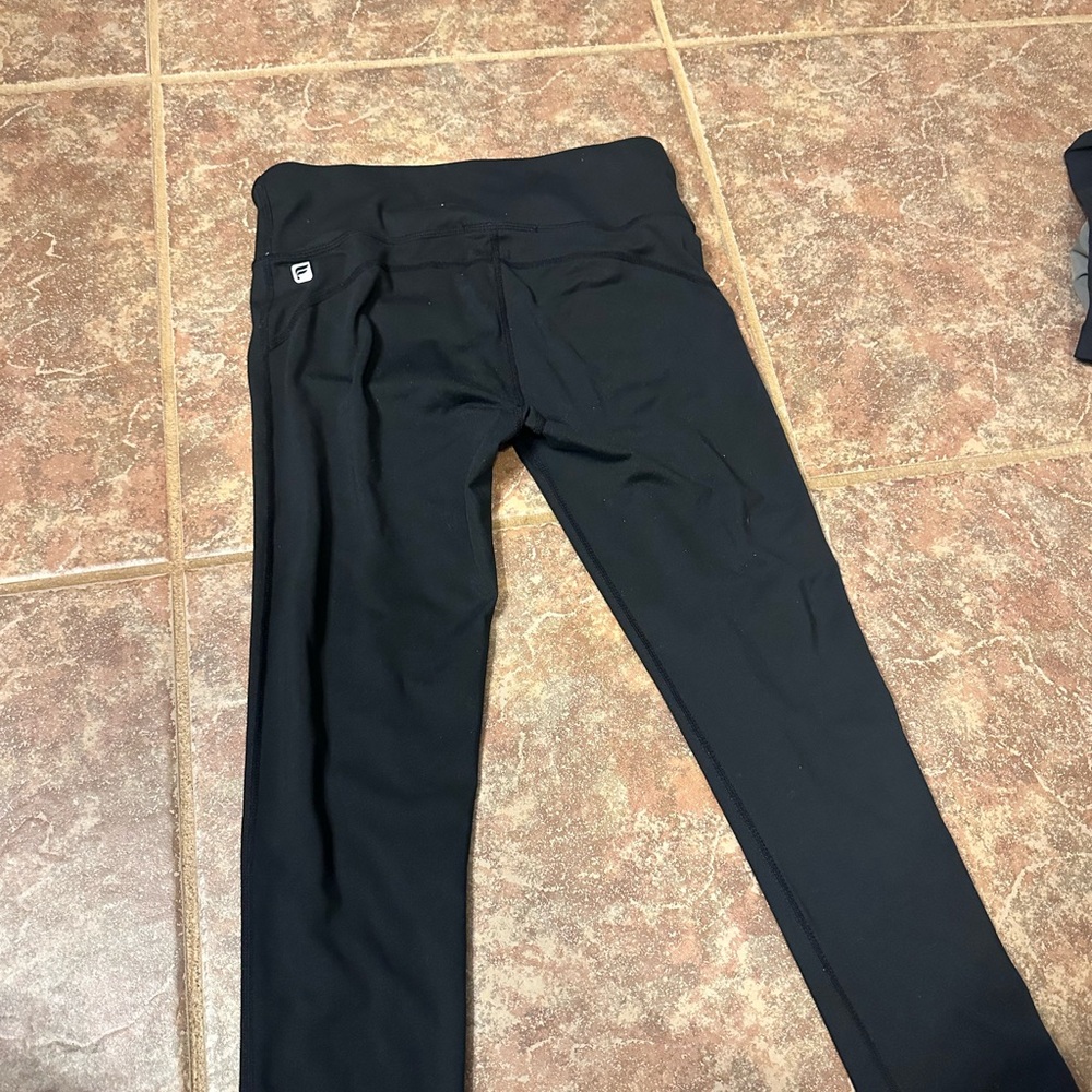 Black Cropped Athletic Leggings with Wide Waistband